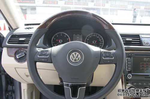 帕萨特新领驭1.8T_帕萨特新款_新帕萨特