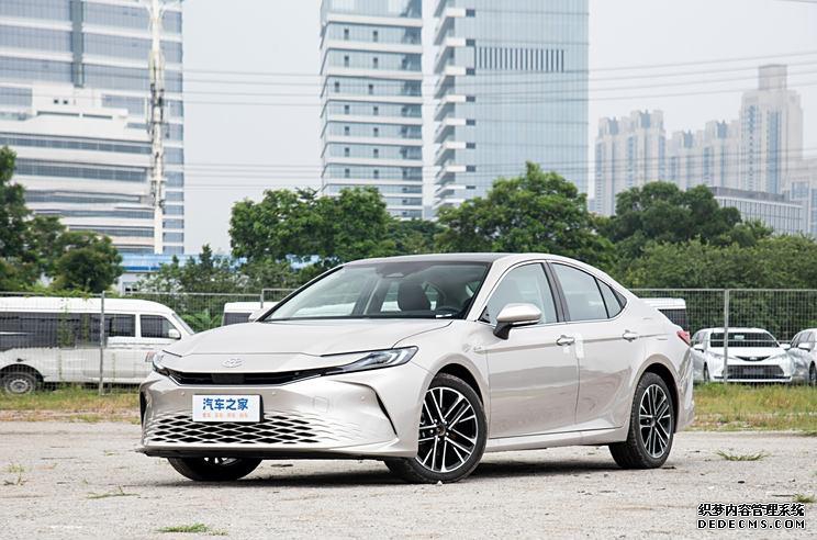广汽丰田 凯美瑞 2024款 双擎 2.5HG 尊贵版