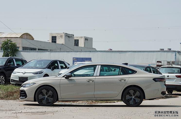 上汽大众 帕萨特 2025款 Pro 380TSI 星空龙尊版