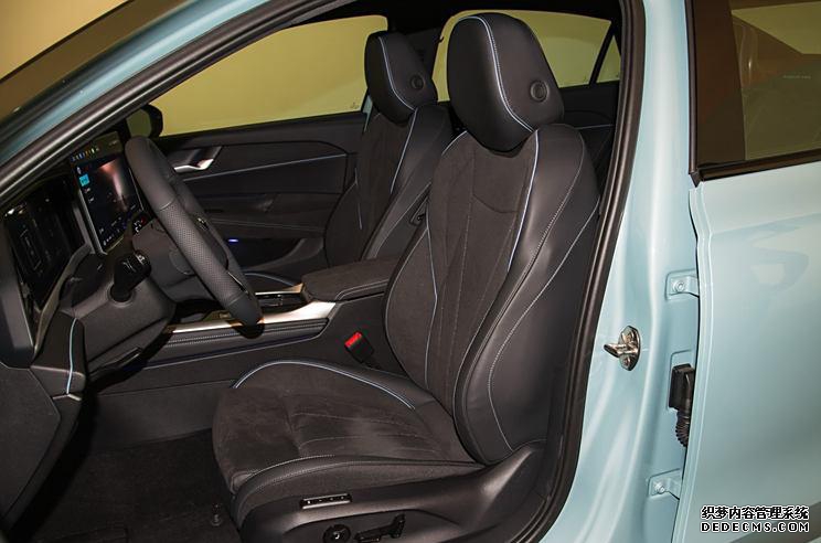 上汽大众 帕萨特 2025款 Pro 380TSI 星空龙尊版