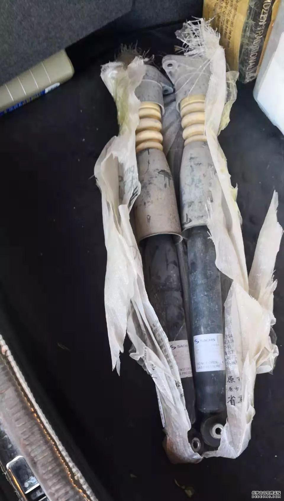 帕萨特领驭1.8t参数配置_帕萨特领驭2.0自然吸气_帕萨特领驭